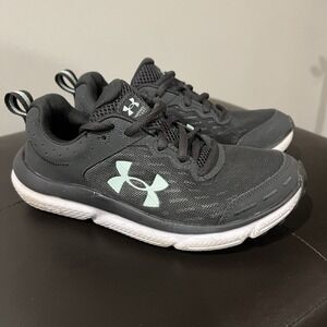 Under Armour Charged Assert 10 grey Running Shoes 3026179-110 Womens Size‎ 6